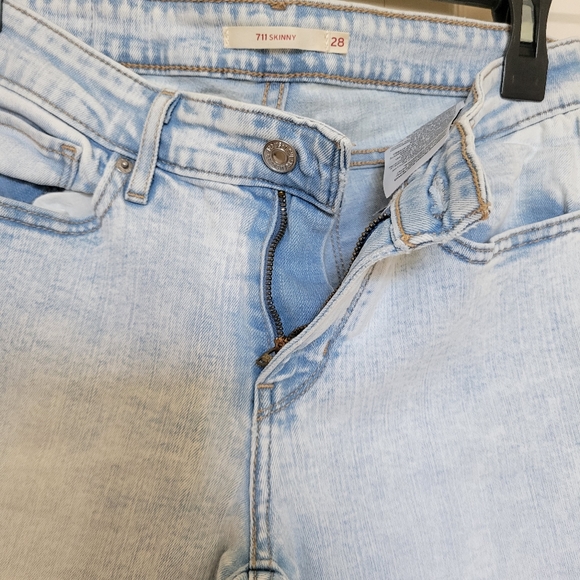 LEVI'S light wash skinny jeans - Picture 5 of 8